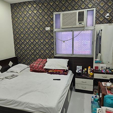 Hotel Elliot Comfort Inn Колката Екстер'єр фото