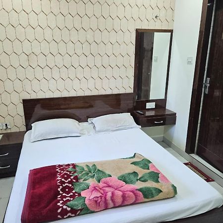 Hotel Elliot Comfort Inn Колката Екстер'єр фото